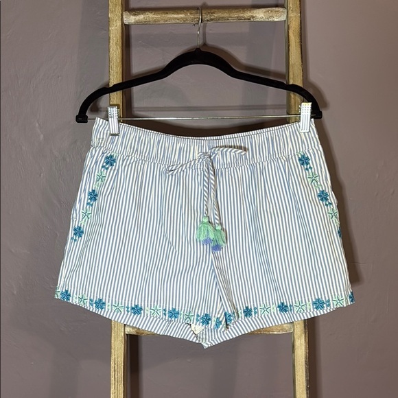 Vineyard Vines Pants - Vineyard Vines Striped Tassel Shorts